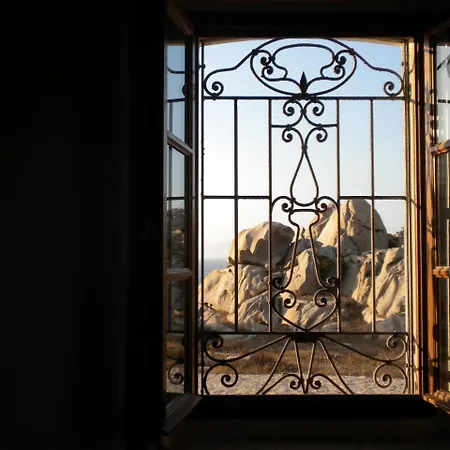 Bed & Breakfast Domus De Janas *